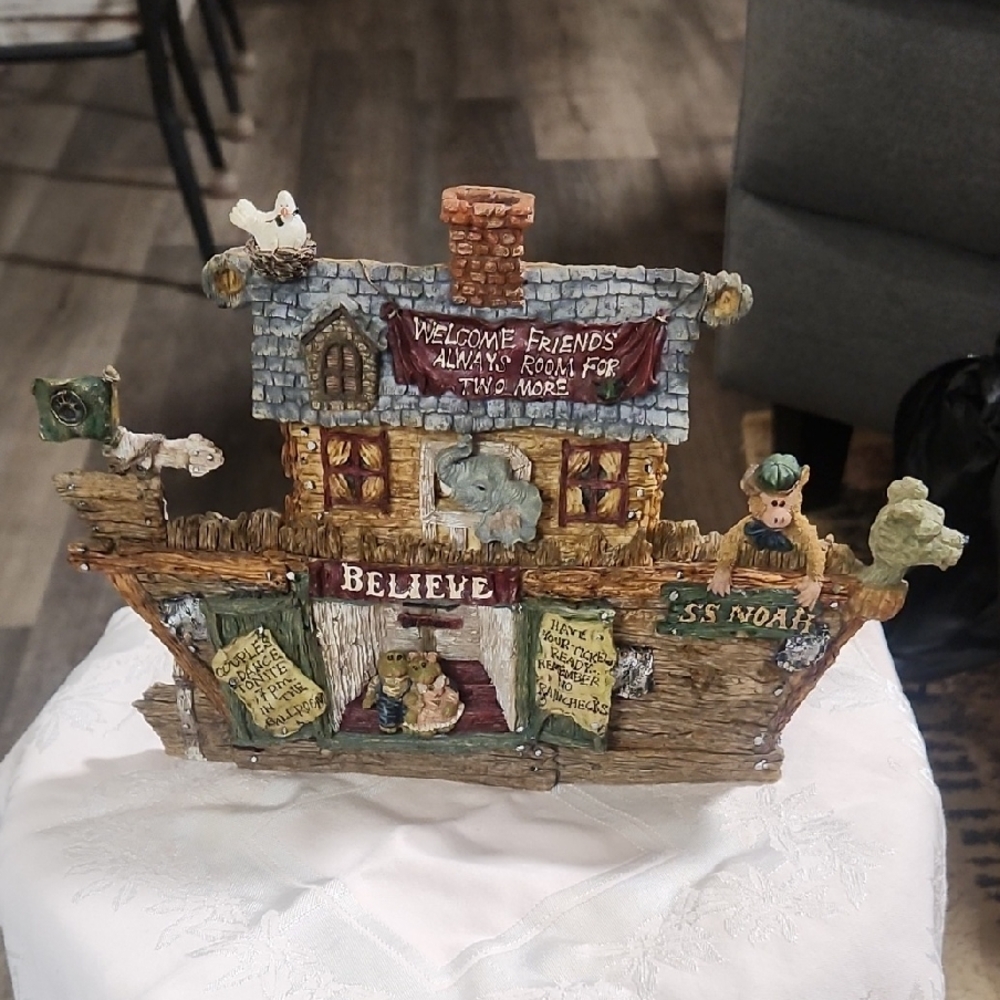 Great For Sharing! Boyds Bears Ceramic Noah's Ark Figurine - Brown, Blue, Green.
